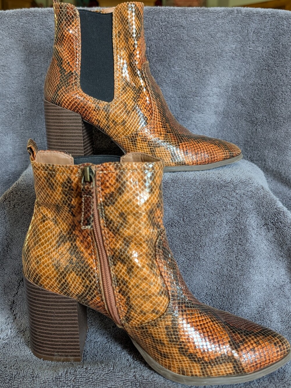 Scoop Snakeskin Print Ankle Boots – Orange/Brown – Size 9 Excellent Used